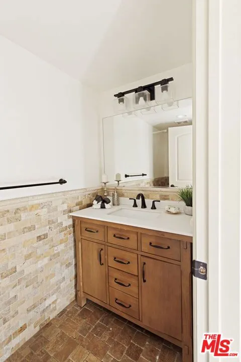 272 N Chester Avenue 101, Pasadena, California 91106 home-pic-17